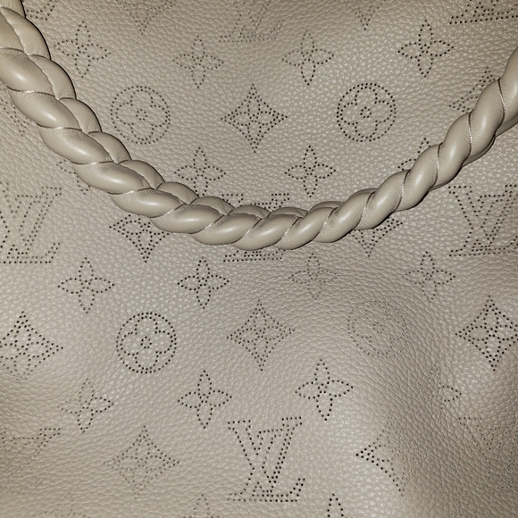 LOUIS VUITTON BB BABYLONE CHAIN SET MAHINA BRAND NEW - Picture 3 of 10